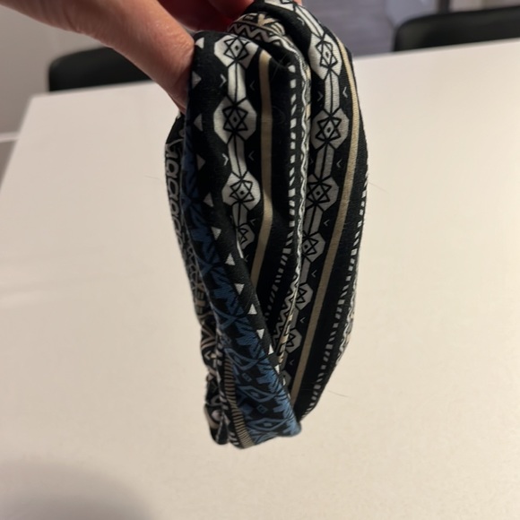 Stretchy Headband - Picture 5 of 5